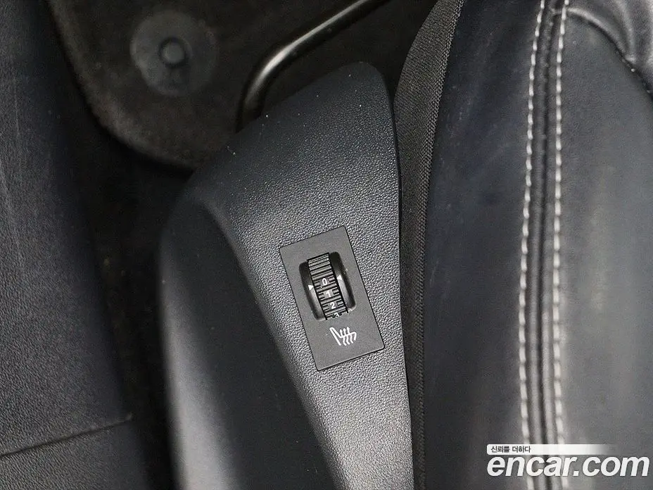 Peugeot 2008 2015 1.6 автомат (гидро), фото 12 Peugeot 2008 2015 1.6 автомат (гидро), фото 12