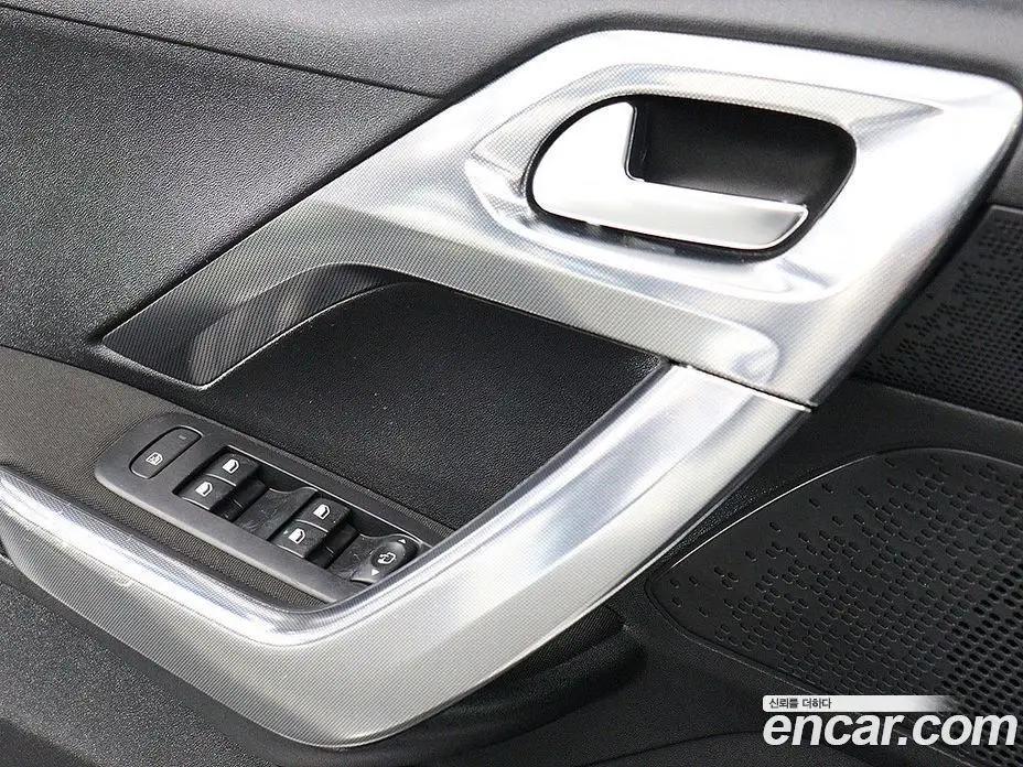 Peugeot 2008 2015 1.6 автомат (гидро), фото 14 Peugeot 2008 2015 1.6 автомат (гидро), фото 14