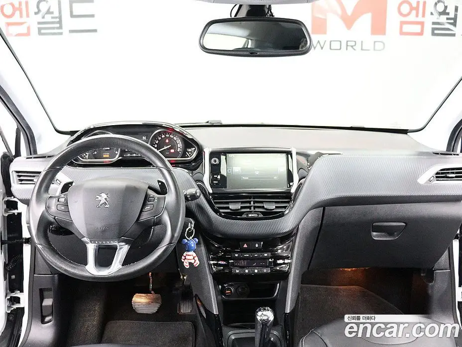 Peugeot 2008 2015 1.6 автомат (гидро), фото 5 Peugeot 2008 2015 1.6 автомат (гидро), фото 5