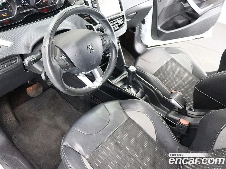 Peugeot 2008 2015 1.6 автомат (гидро), фото 9 Peugeot 2008 2015 1.6 автомат (гидро), фото 9