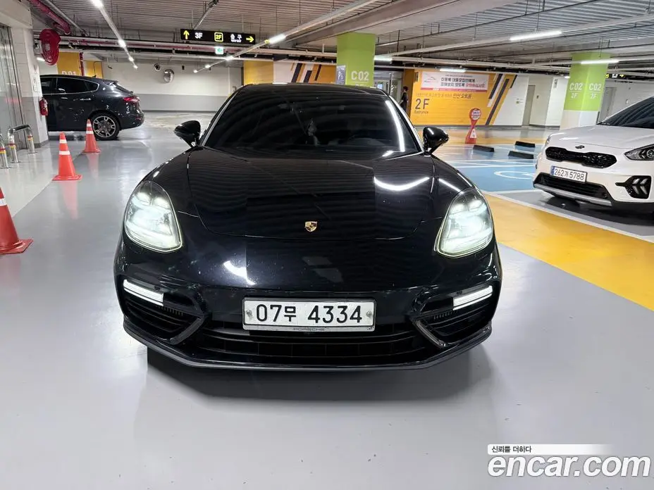 Porsche Panamera 2018 4.0 автомат (гидро), фото 1 Porsche Panamera 2018 4.0 автомат (гидро), фото 1