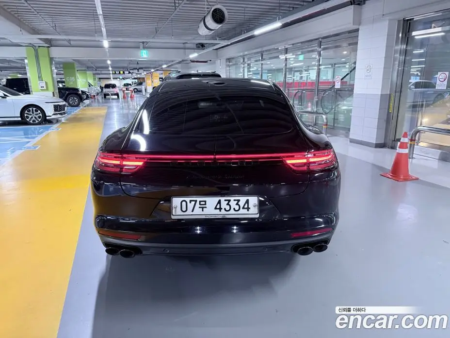 Porsche Panamera 2018 4.0 автомат (гидро), фото 5 Porsche Panamera 2018 4.0 автомат (гидро), фото 5