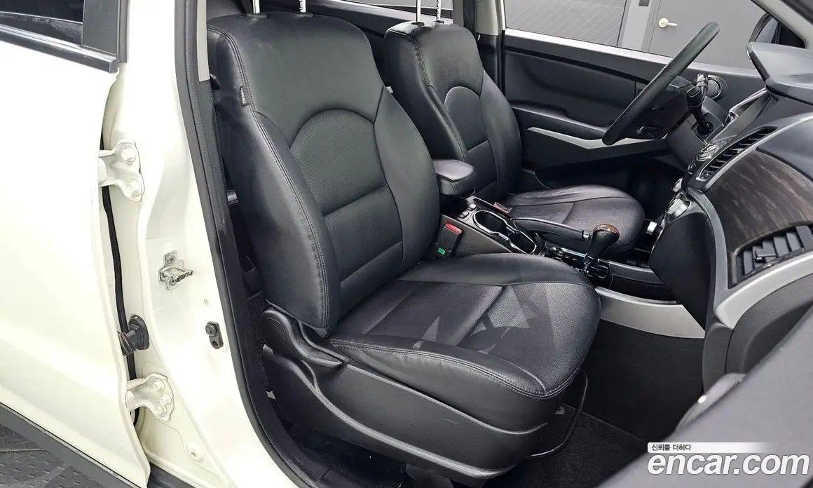 SsangYong Korando 2016 2.2 автомат (гидро), фото 12