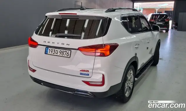 SsangYong Rexton 2023 2.2 автомат (гидро), миниатюра 3