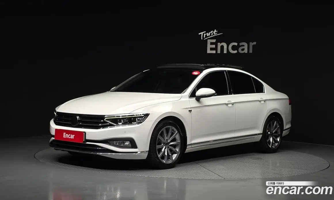 Volkswagen Passat 2021 2.0 автомат (гидро), фото 1 Volkswagen Passat 2021 2.0 автомат (гидро), фото 1