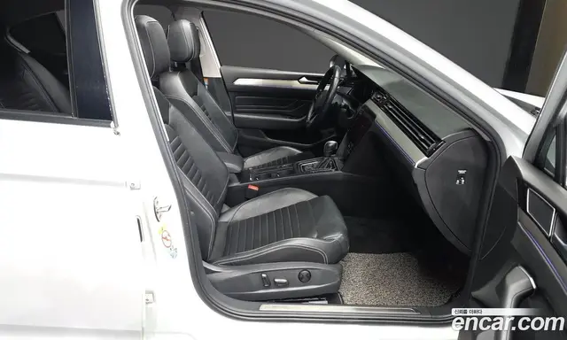 Volkswagen Passat 2021 2.0 автомат (гидро), миниатюра 11 Volkswagen Passat 2021 2.0 автомат (гидро), миниатюра 11