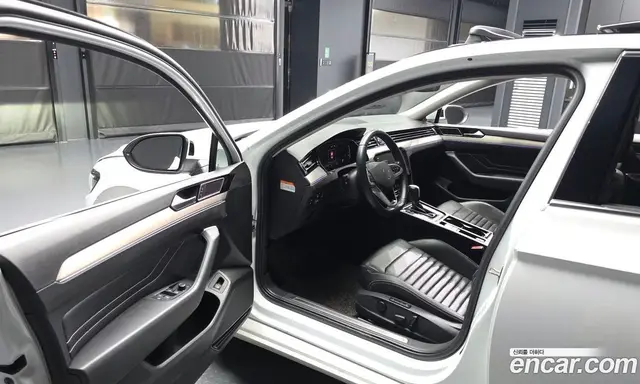 Volkswagen Passat 2021 2.0 автомат (гидро), миниатюра 10 Volkswagen Passat 2021 2.0 автомат (гидро), миниатюра 10
