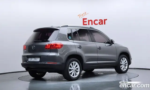 Volkswagen Tiguan 2015 2.0 автомат (гидро), миниатюра 2 Volkswagen Tiguan 2015 2.0 автомат (гидро), миниатюра 2