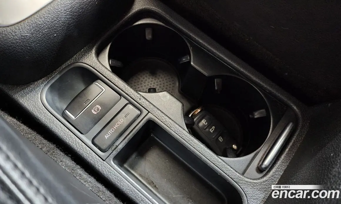 Volkswagen Tiguan 2015 2.0 автомат (гидро), фото 16 Volkswagen Tiguan 2015 2.0 автомат (гидро), фото 16