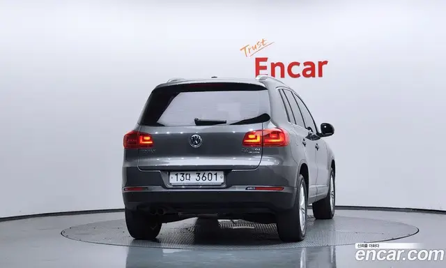 Volkswagen Tiguan 2015 2.0 автомат (гидро), миниатюра 4 Volkswagen Tiguan 2015 2.0 автомат (гидро), миниатюра 4