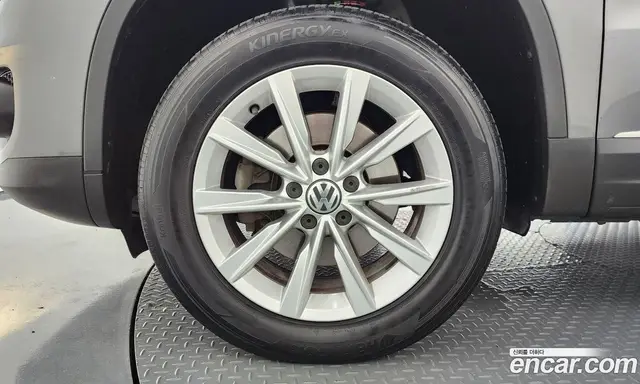 Volkswagen Tiguan 2015 2.0 автомат (гидро), миниатюра 5 Volkswagen Tiguan 2015 2.0 автомат (гидро), миниатюра 5