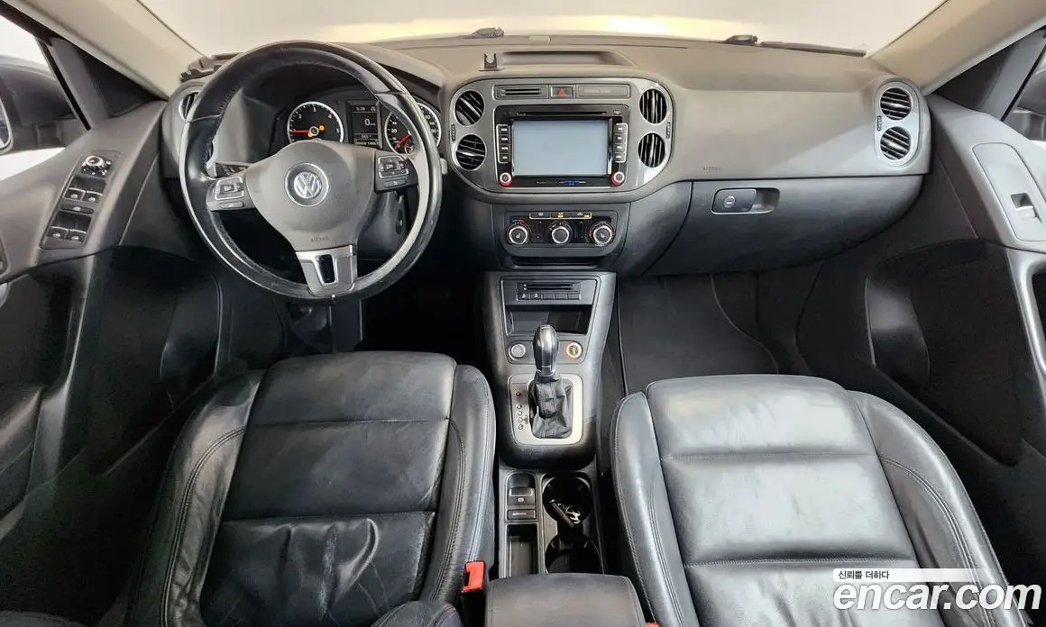 Volkswagen Tiguan 2015 2.0 автомат (гидро), фото 7 Volkswagen Tiguan 2015 2.0 автомат (гидро), фото 7