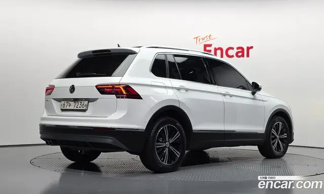 Volkswagen Tiguan 2018 2.0 автомат (гидро), миниатюра 2