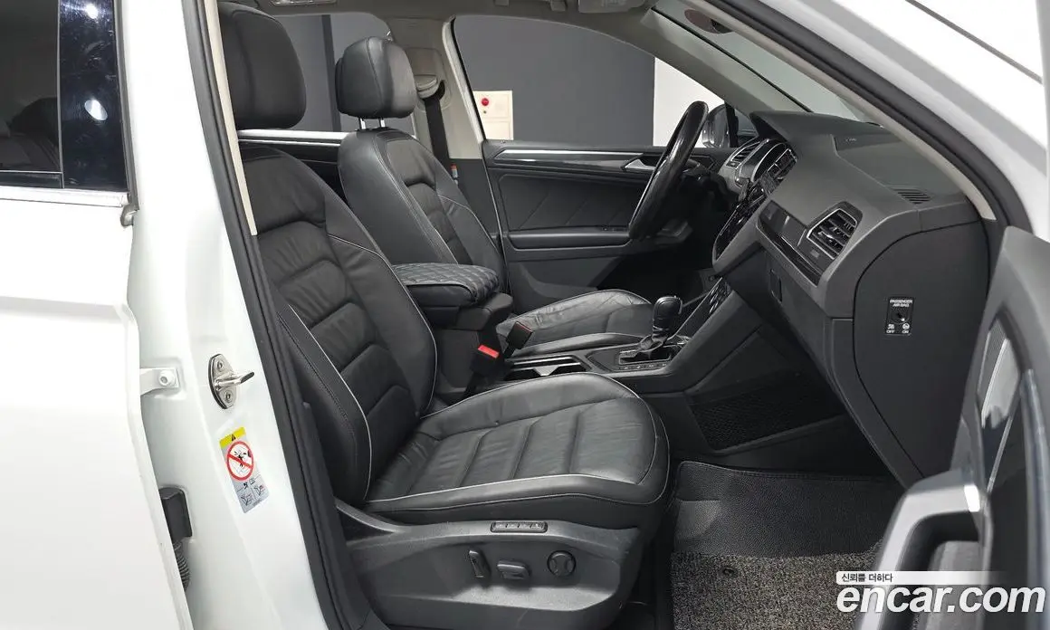 Volkswagen Tiguan 2018 2.0 автомат (гидро), фото 11