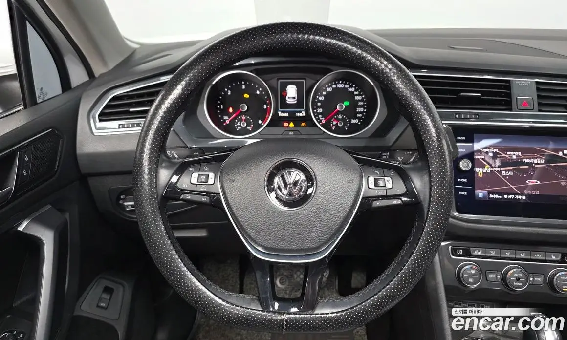 Volkswagen Tiguan 2018 2.0 автомат (гидро), фото 13