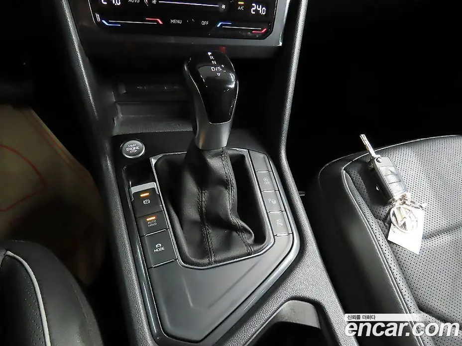 Volkswagen Tiguan 2022 2.0 автомат (гидро), фото 13