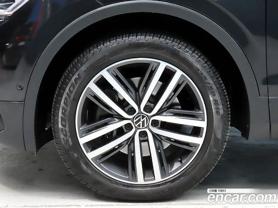 Volkswagen Tiguan 2022 2.0 автомат (гидро), фото 19