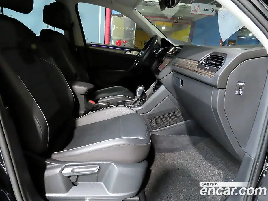 Volkswagen Tiguan 2022 2.0 автомат (гидро), фото 8