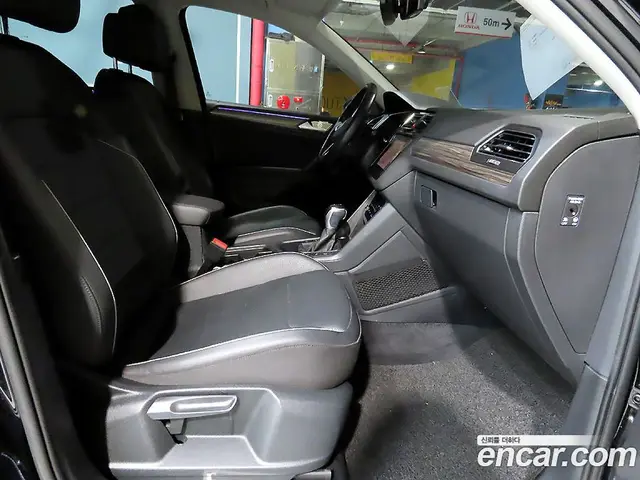 Volkswagen Tiguan 2022 2.0 автомат (гидро), миниатюра 8