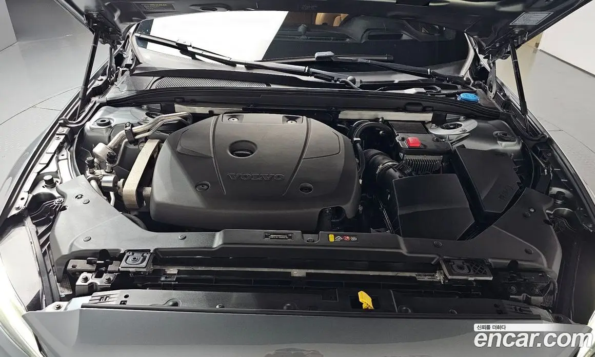 Volvo S60 2019 2.0 автомат (гидро), фото 6