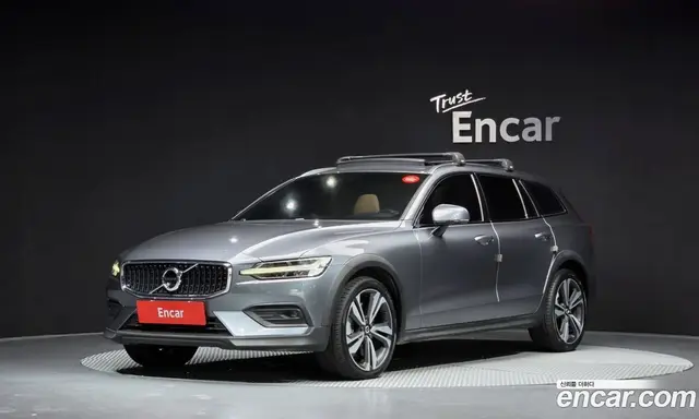 Volvo V60, 2019, 72 749 км