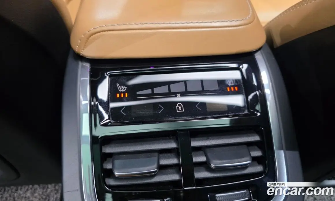 Volvo V60 2019 2.0 автомат (гидро), фото 19 Volvo V60 2019 2.0 автомат (гидро), фото 19
