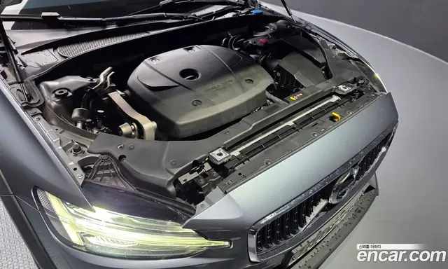 Volvo V60 2019 2.0 автомат (гидро), миниатюра 6 Volvo V60 2019 2.0 автомат (гидро), миниатюра 6