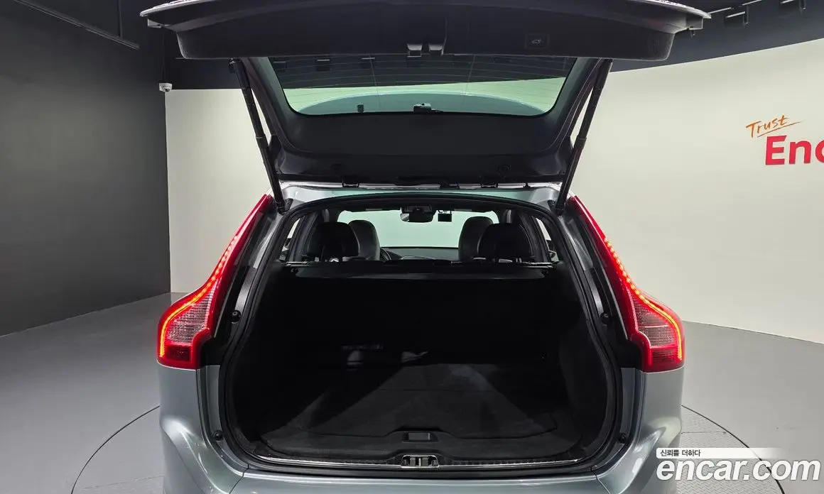 Volvo XC60 2015 3.0 автомат (гидро), фото 20