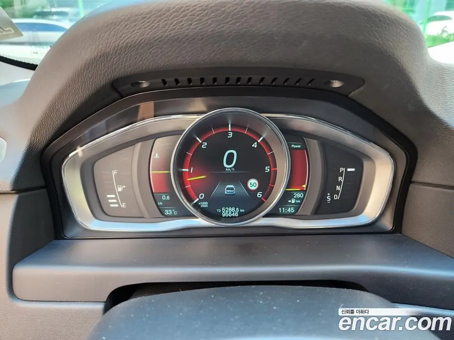 Volvo XC70 2014 2.4 автомат (гидро), фото 8