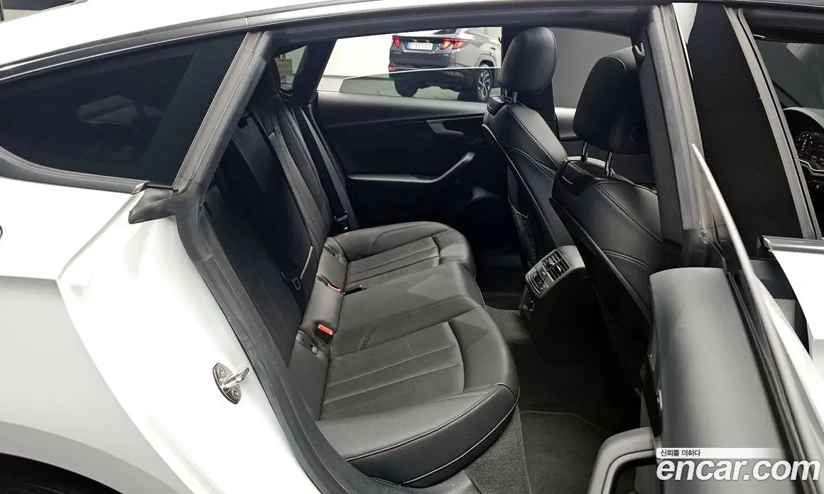 Audi A5 2019 2.0 автомат (гидро), фото 11