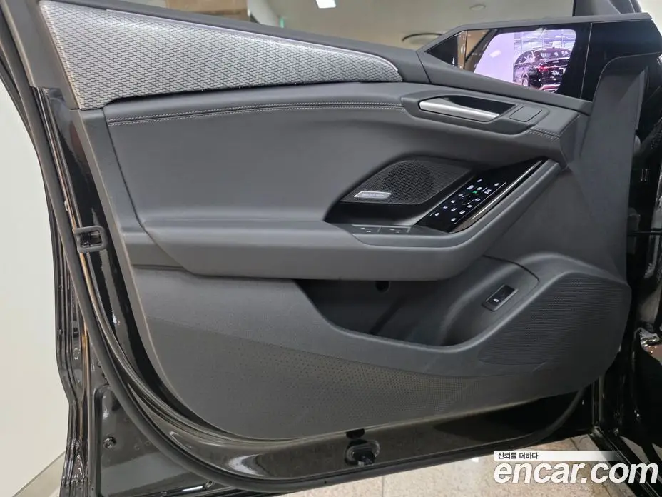 Audi A6 e-tron 2025 автомат (гидро), фото 11
