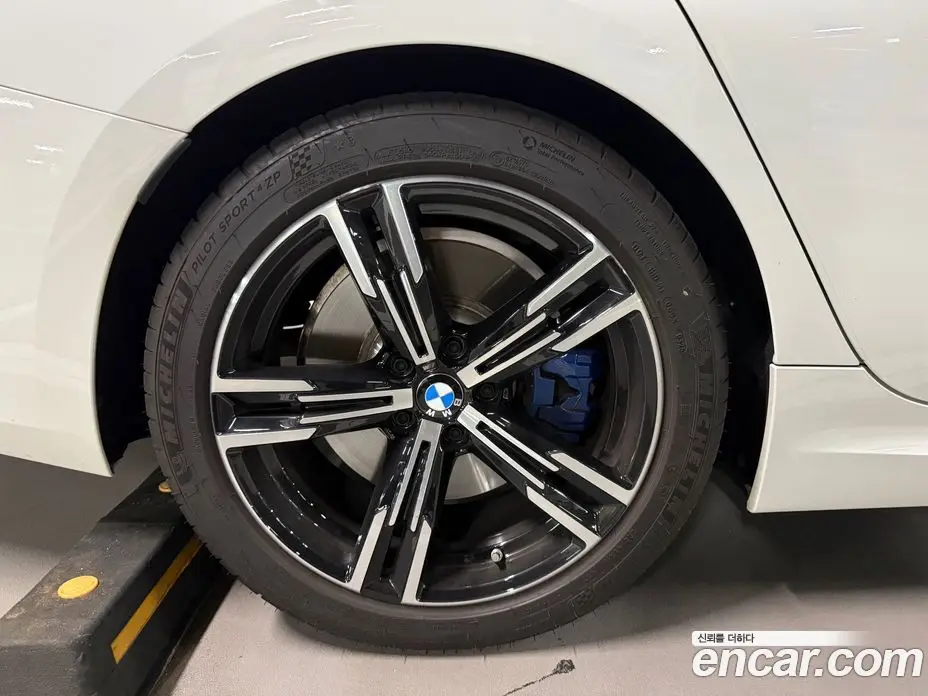 BMW 3 серия 2025 2.0 автомат (гидро), фото 11
