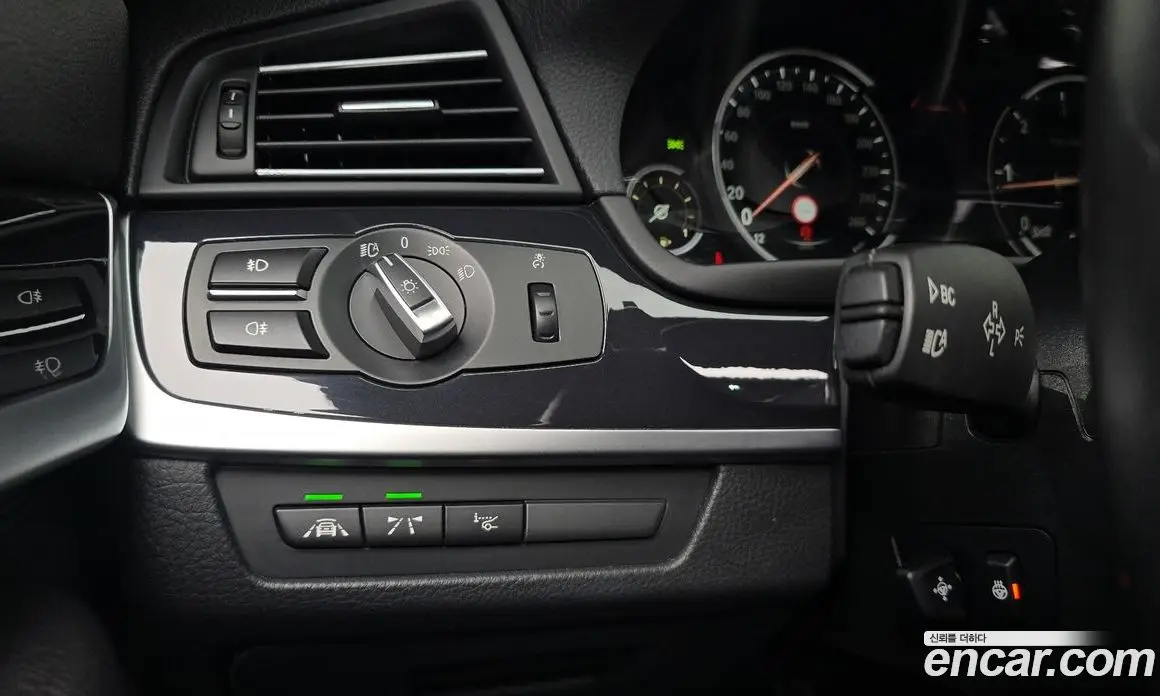 BMW 5 серия 2016 2.0 автомат (гидро), фото 16