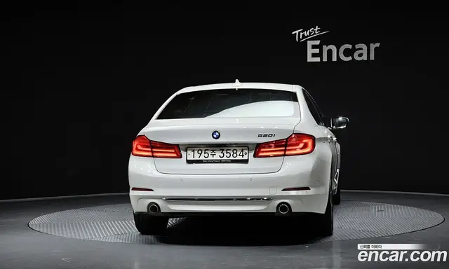 BMW 5 серия 2018 2.0 автомат (гидро), миниатюра 4