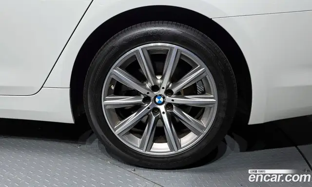 BMW 5 серия 2018 2.0 автомат (гидро), миниатюра 5