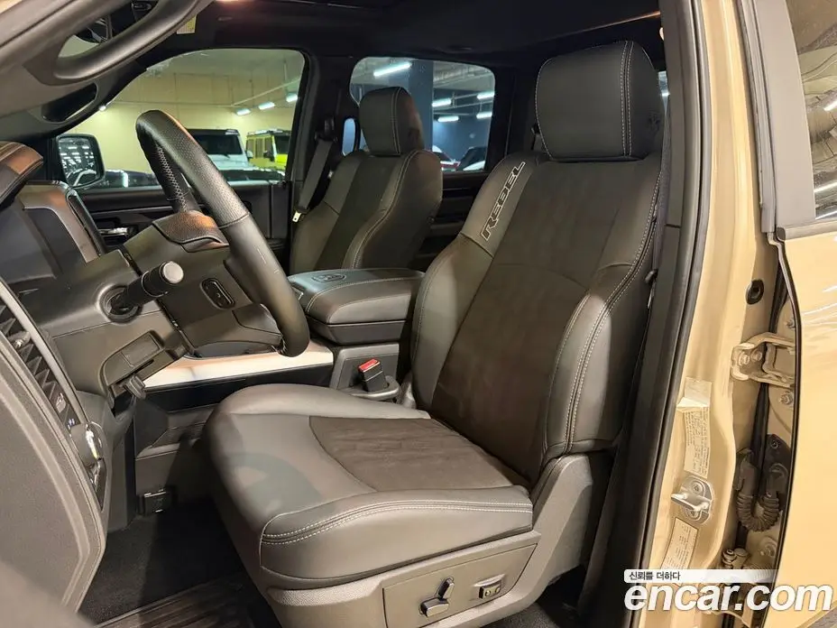 Dodge Ram Pick Up 2017 5.7 автомат (гидро), фото 11