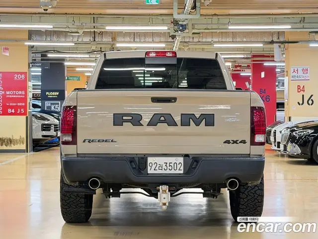 Dodge Ram Pick Up 2017 5.7 автомат (гидро), миниатюра 4