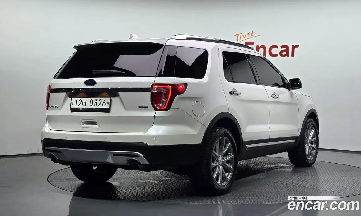 Ford Explorer 2015 2.3 автомат (гидро), фото 2 Ford Explorer 2015 2.3 автомат (гидро), фото 2