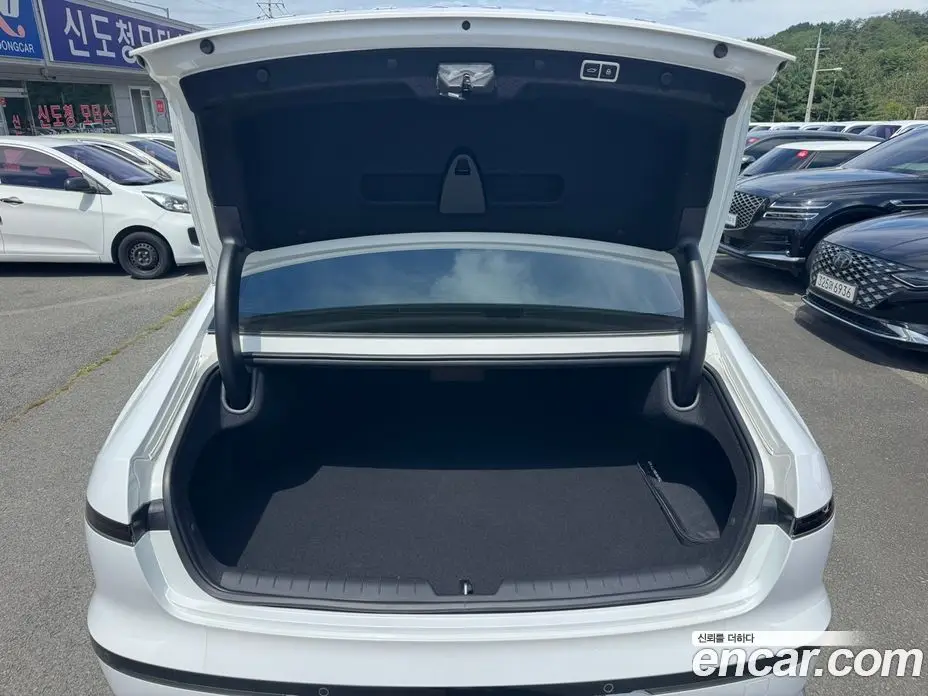 Hyundai Grandeur 2023 3.5 автомат (гидро), фото 17