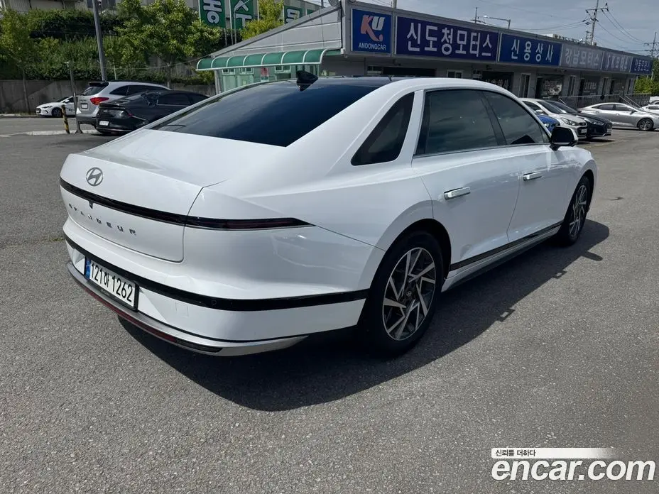 Hyundai Grandeur 2023 3.5 автомат (гидро), фото 3