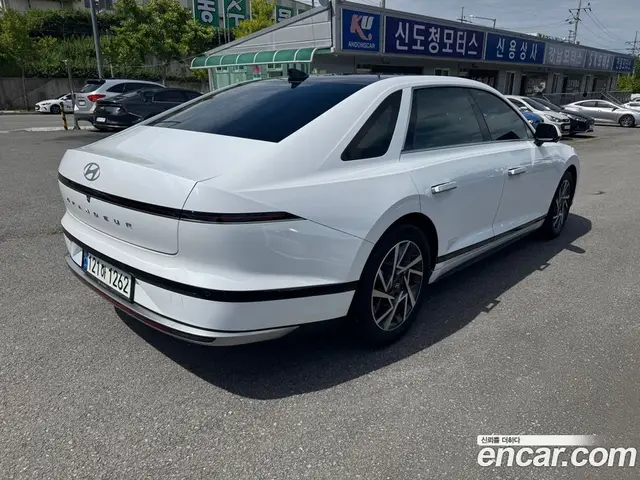 Hyundai Grandeur 2023 3.5 автомат (гидро), миниатюра 3