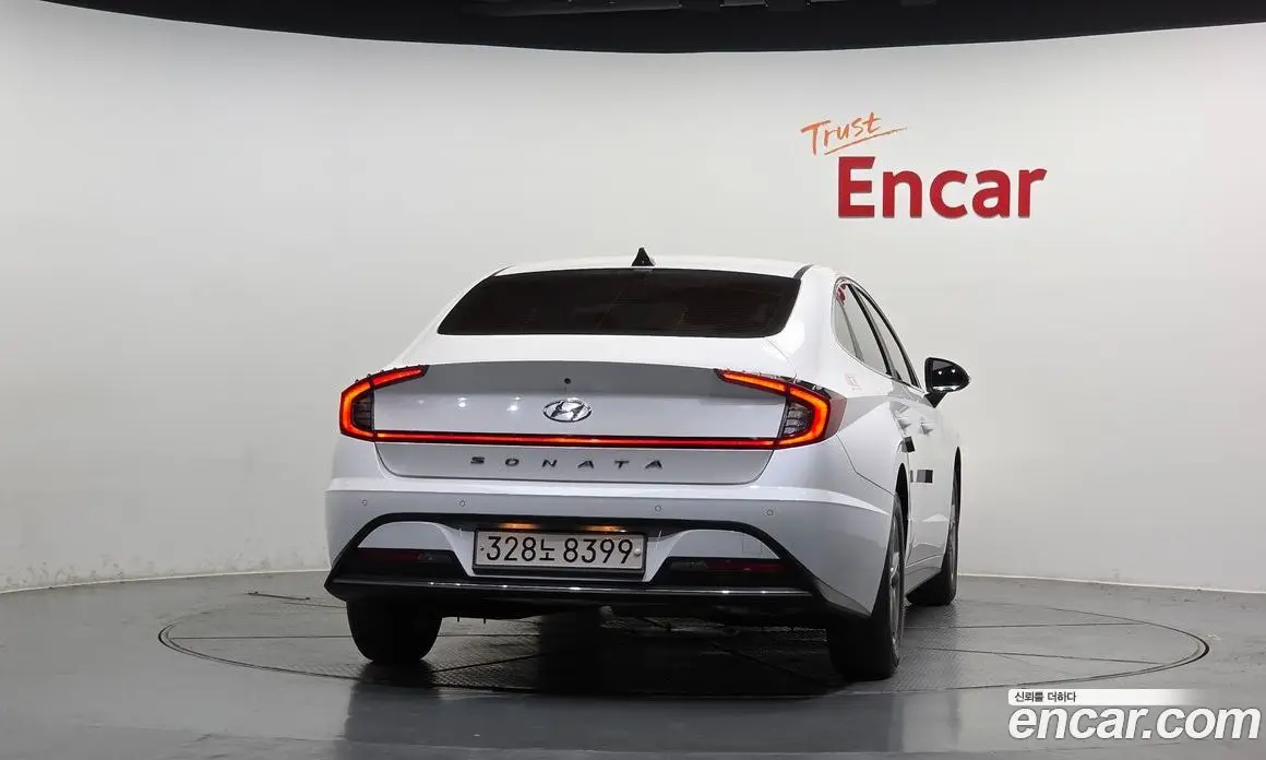 Hyundai Sonata 2019 2.0 автомат (гидро), фото 4