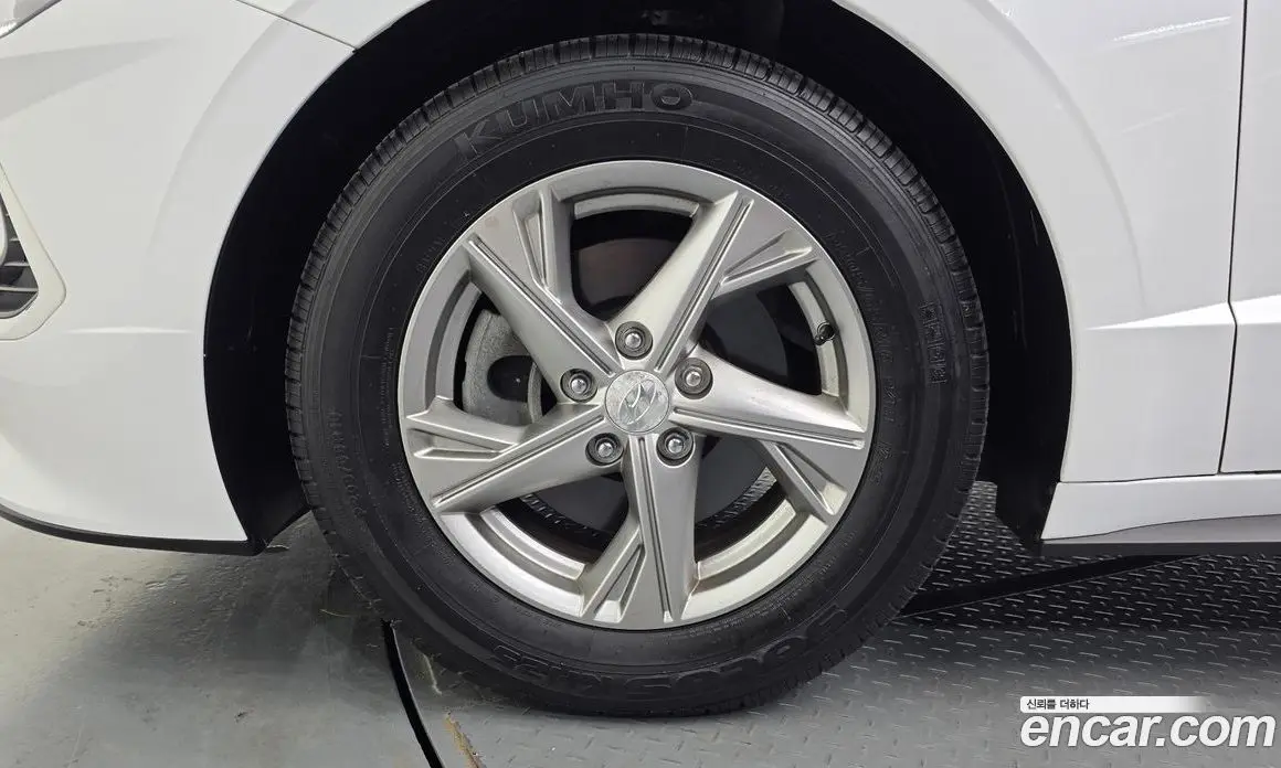Hyundai Sonata 2019 2.0 автомат (гидро), фото 5