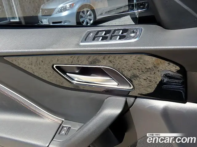 Jaguar F-Pace 2019 2.0 автомат (гидро), миниатюра 11