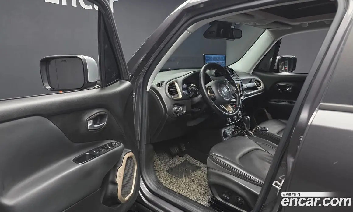 Jeep Renegade 2017 2.0 автомат (гидро), фото 10 Jeep Renegade 2017 2.0 автомат (гидро), фото 10