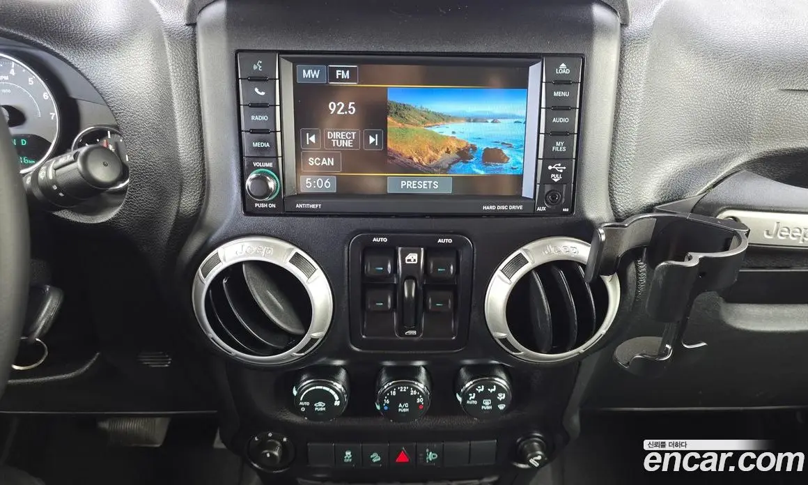 Jeep Wrangler 2015 3.6 автомат (гидро), фото 13 Jeep Wrangler 2015 3.6 автомат (гидро), фото 13