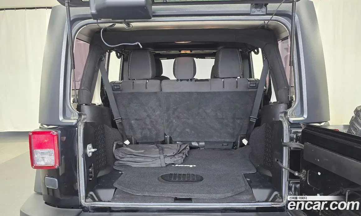 Jeep Wrangler 2015 3.6 автомат (гидро), фото 20 Jeep Wrangler 2015 3.6 автомат (гидро), фото 20