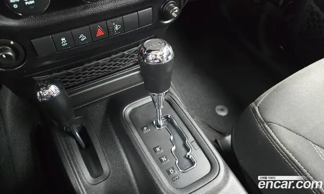Jeep Wrangler 2015 3.6 автомат (гидро), миниатюра 9 Jeep Wrangler 2015 3.6 автомат (гидро), миниатюра 9