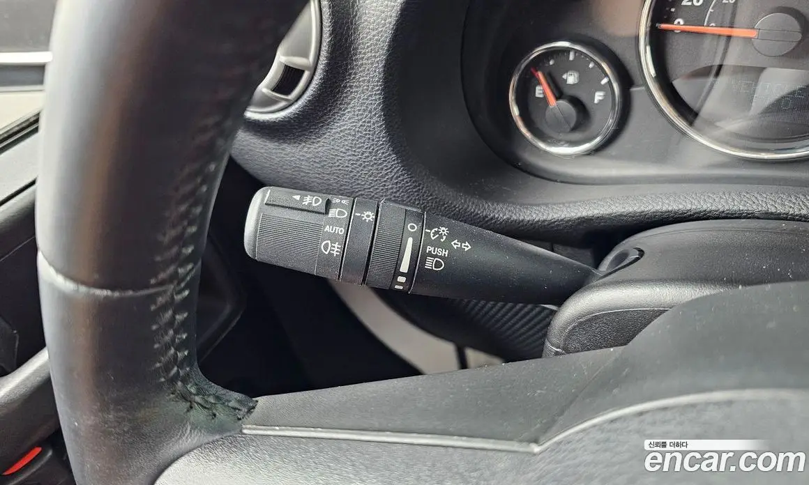 Jeep Wrangler 2015 2.8 автомат (гидро), фото 16