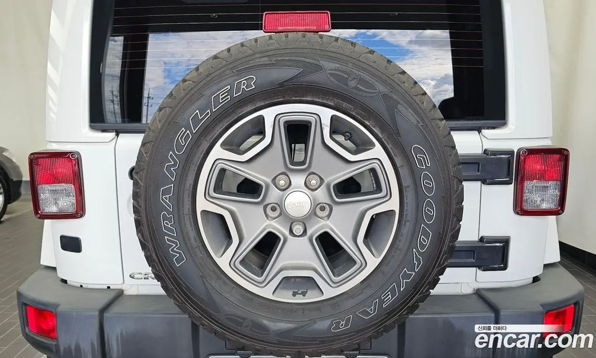 Jeep Wrangler 2015 2.8 автомат (гидро), фото 19